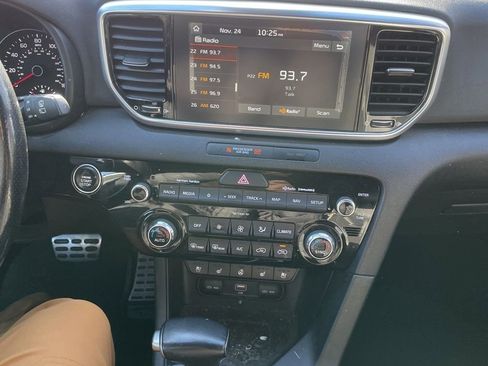 Used 2020 Kia Sportage SX image 11