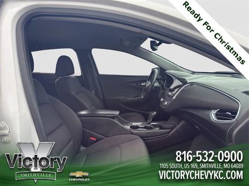 Used 2018 Chevrolet Malibu LT w/ Driver Confidence Package image 17