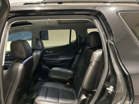 Used 2021 GMC Acadia AT4 w/ Technology Package image 17