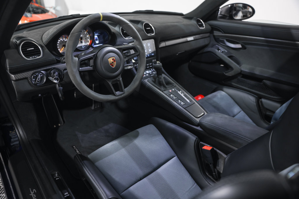 Used 2025 Porsche 718 Boxster Spyder RS RWD image 32