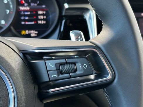 Certified 2026 Porsche Macan AWD/4WD image 16