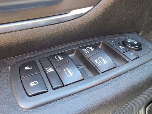 Used 2019 RAM 1500 Big Horn RWD image 14