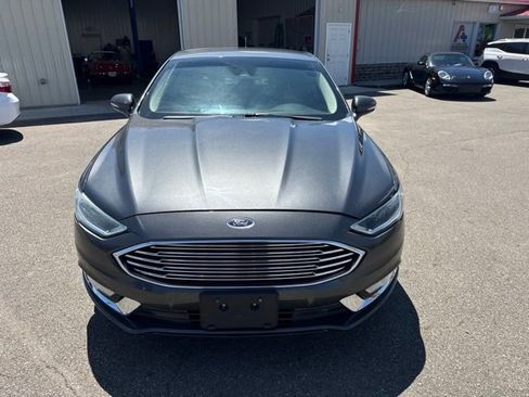 Used 2017 Ford Fusion SE w/ Fusion SE Technology Package FWD image 8