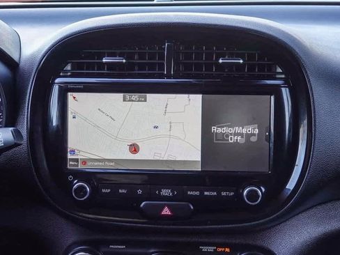 Certified 2022 Kia Soul S image 13
