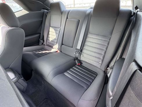 Used 2010 Dodge Challenger SE RWD image 18