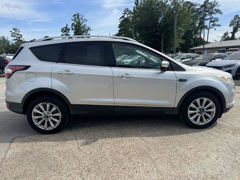 Used 2017 Ford Escape Titanium FWD image 4