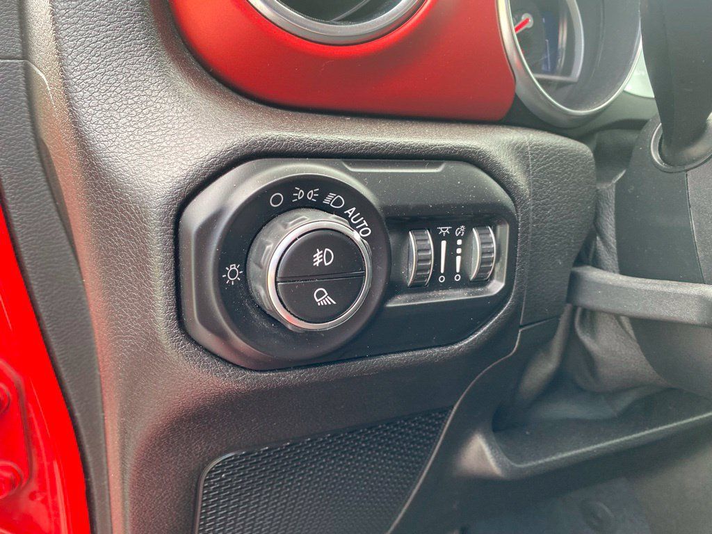 Used 2020 Jeep Gladiator Rubicon AWD/4WD image 15