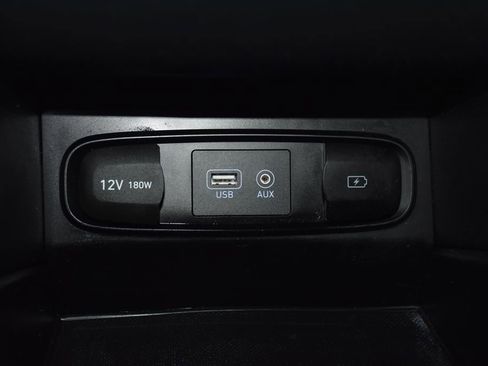 Used 2020 Hyundai Santa Fe SE image 19