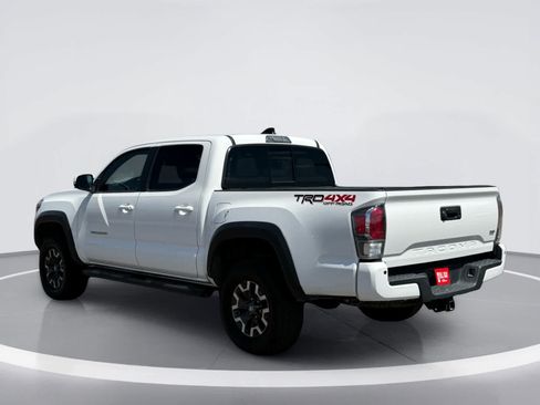 Used 2022 Toyota Tacoma TRD Off-Road w/ Technology Package AWD/4WD image 4