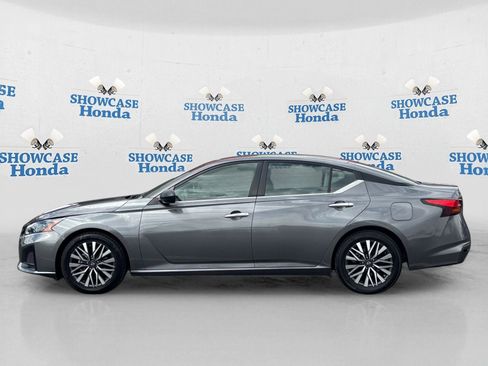Used 2024 Nissan Altima 2.5 SV image 4