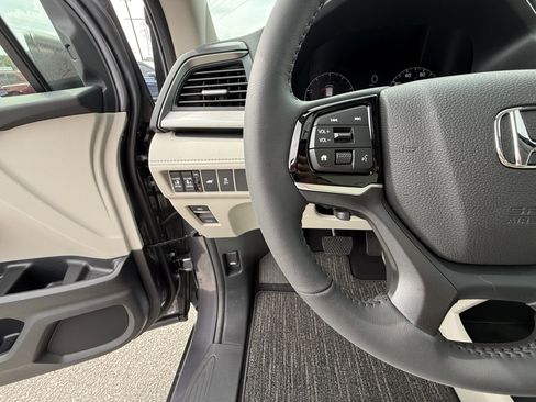 New 2026 Honda Odyssey EX-L image 24