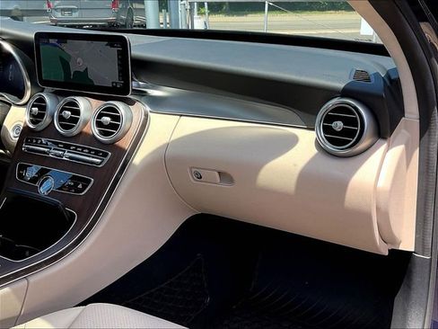 Certified 2021 Mercedes-Benz C 300 4MATIC Sedan image 28