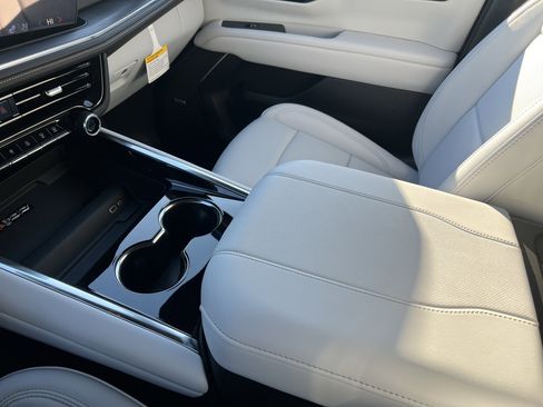 New 2026 Chevrolet Suburban Premier w/ Sun And Tow Package image 29