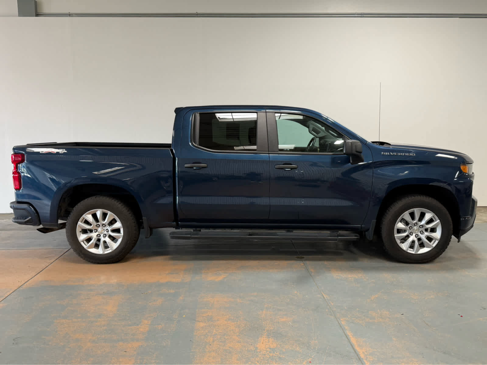 Used 2021 Chevrolet Silverado 1500 Custom w/ Safety Confidence Package AWD/4WD image 6