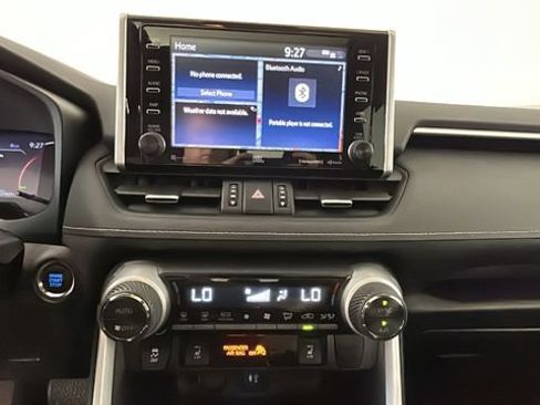 Used 2019 Toyota RAV4 Limited AWD/4WD image 23