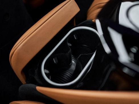 Used 2025 Ferrari Purosangue image 60