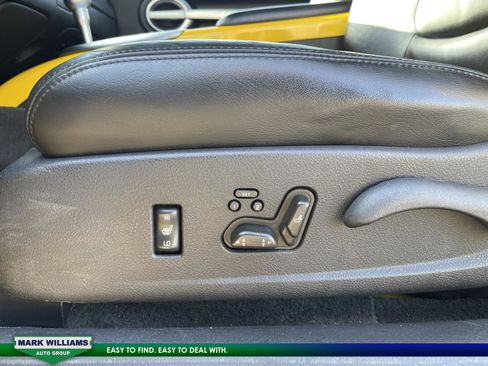 Used 2003 Chevrolet SSR w/ Preferred Equipment Group image 11