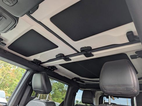 Used 2024 Ford Bronco Wildtrak image 20