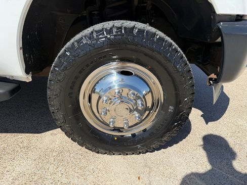 Used 2011 Ford F350 XL w/ PWR Equipment Group AWD/4WD image 12