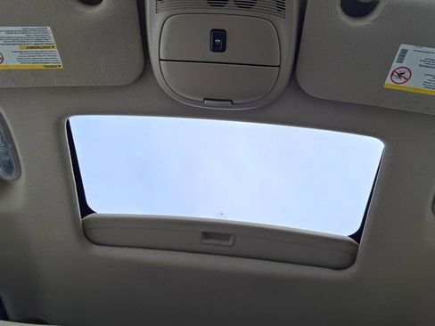 Used 2004 Buick Rainier CXL Plus AWD/4WD image 17