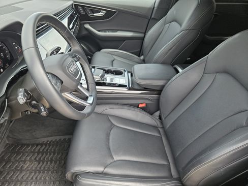 Used 2025 Audi Q8 Prestige AWD/4WD image 5