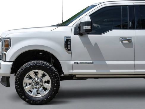 Used 2021 Ford F250 Platinum w/ FX4 Off-Road Package AWD/4WD image 10