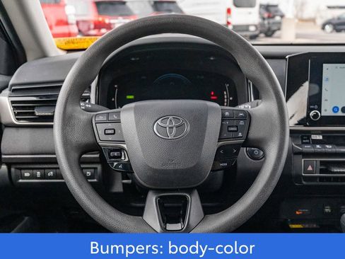 Used 2025 Toyota Camry LE image 14