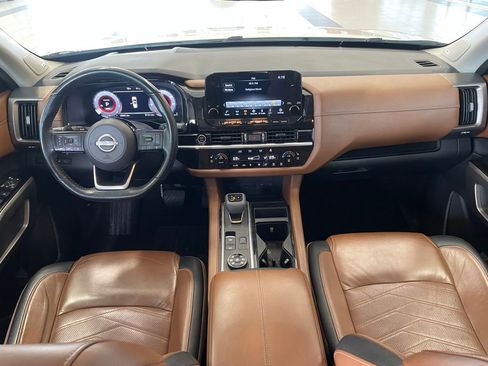Certified 2023 Nissan Pathfinder Platinum w/ Cargo Package AWD/4WD image 13