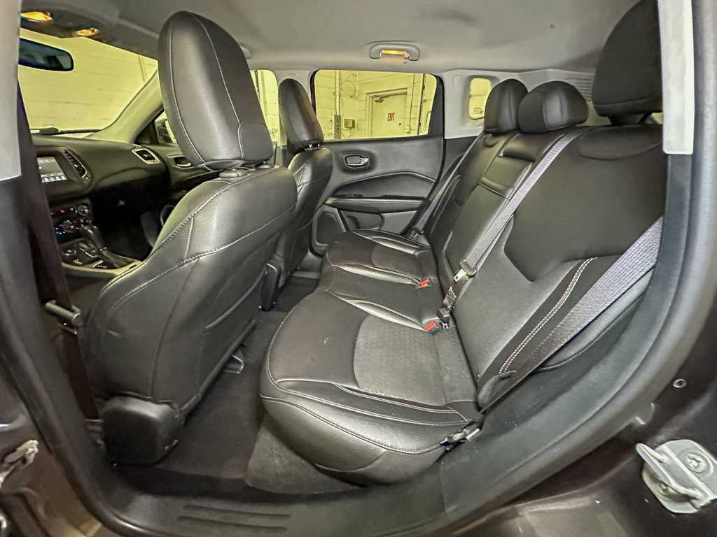 Used 2019 Jeep Compass Latitude w/ Popular Equipment Group AWD/4WD image 22