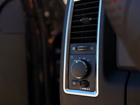 Used 2016 RAM 1500 Classic SLT image 26