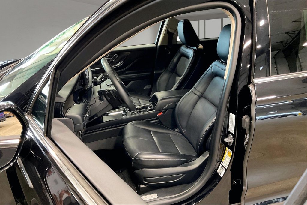 Used 2024 Lincoln Corsair Reserve AWD/4WD image 22
