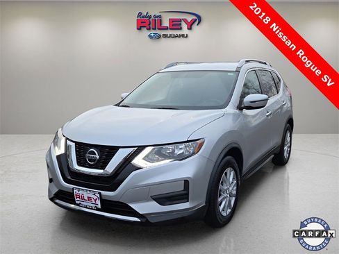Used 2018 Nissan Rogue SV image 1