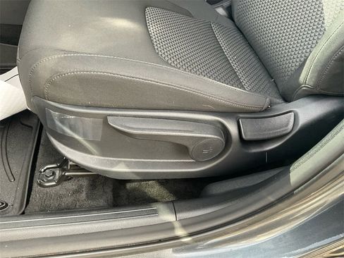 Used 2023 Kia Sportage LX image 13