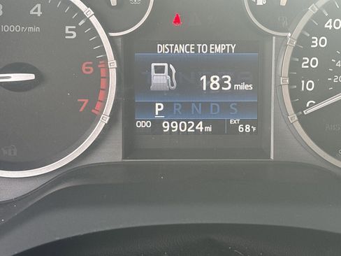 Used 2015 Toyota Tundra Limited AWD/4WD image 21