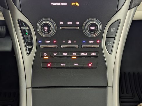 Used 2020 Lincoln Nautilus FWD w/ Equipment Group 101A image 15