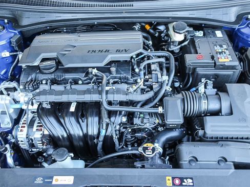 New 2025 Hyundai Elantra SEL image 13