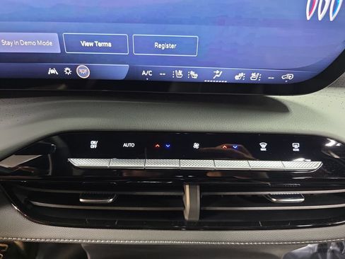 New 2026 Buick Enclave Avenir w/ Super Cruise Package AWD/4WD image 21