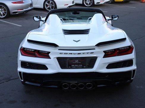 Used 2024 Chevrolet Corvette Z06 RWD image 15