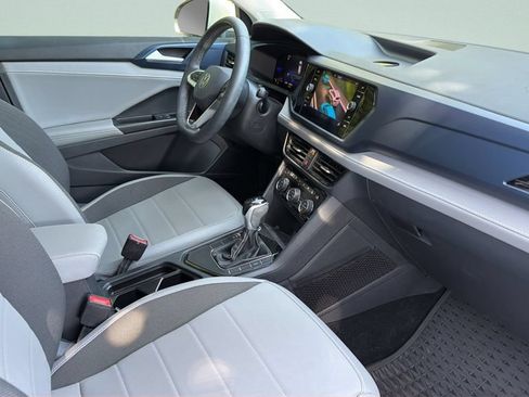 Certified 2024 Volkswagen Taos SE FWD image 27
