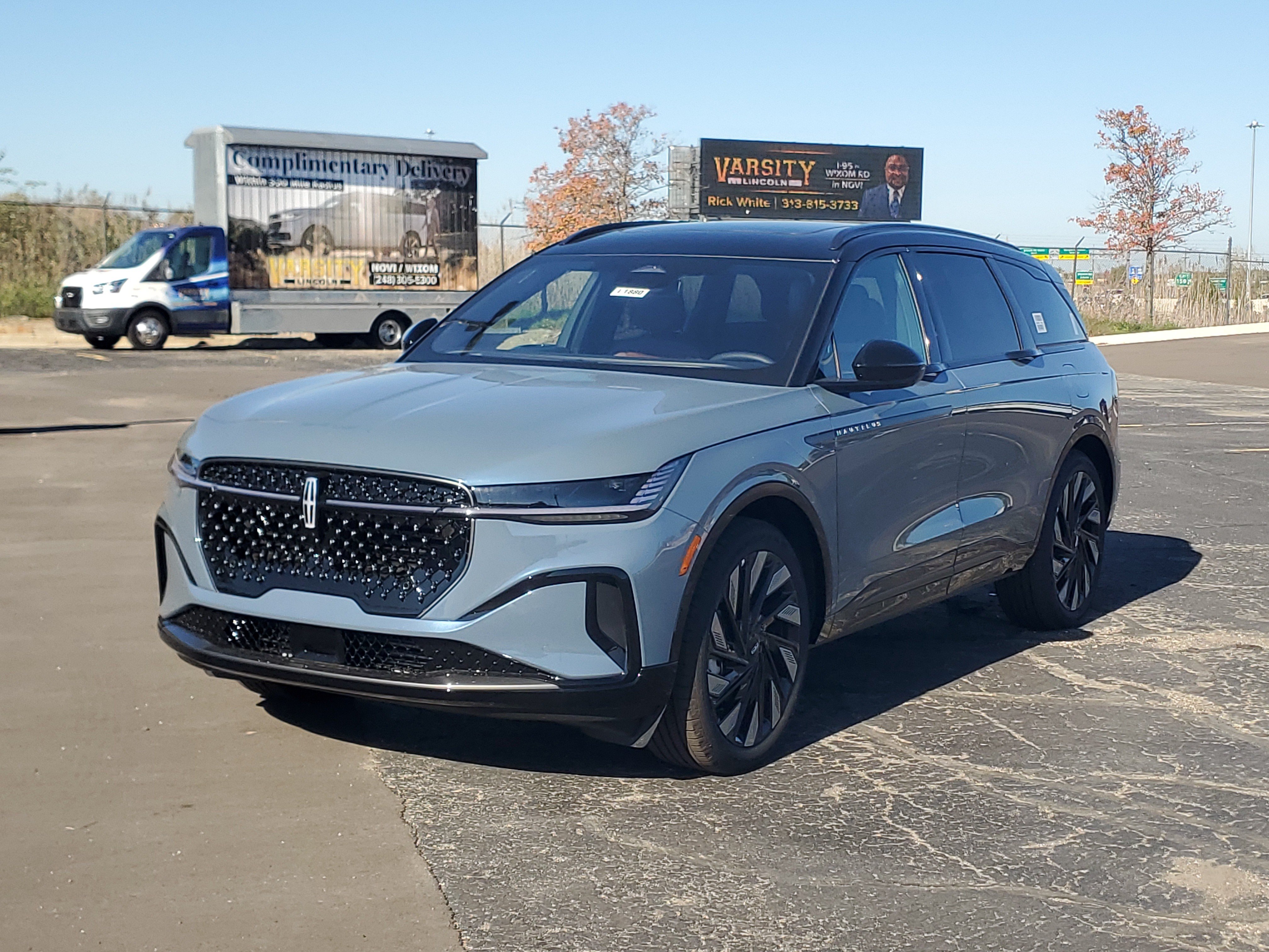 New 2026 Lincoln Nautilus Reserve AWD/4WD image 2