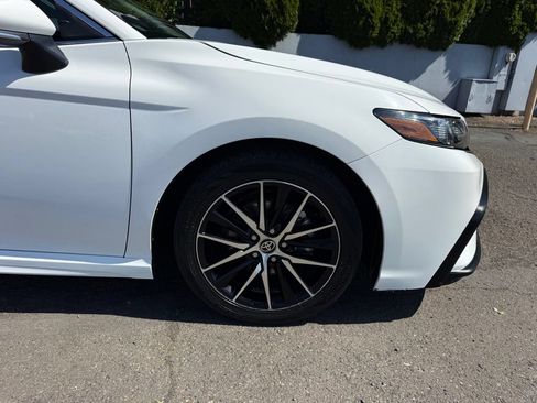 Used 2024 Toyota Camry SE w/ Cold Weather Package AWD/4WD image 10