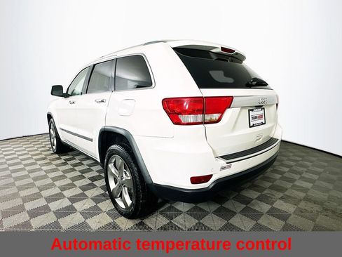 Used 2011 Jeep Grand Cherokee Limited w/ Luxury Group II AWD/4WD image 8