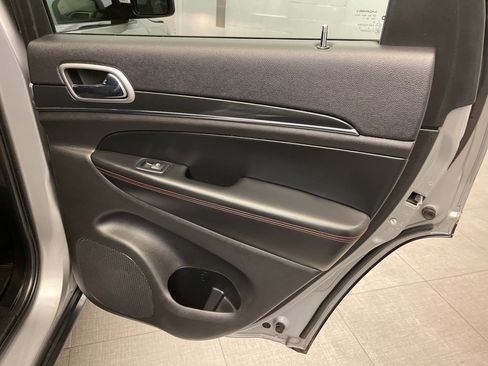 Used 2018 Jeep Grand Cherokee Trailhawk image 31