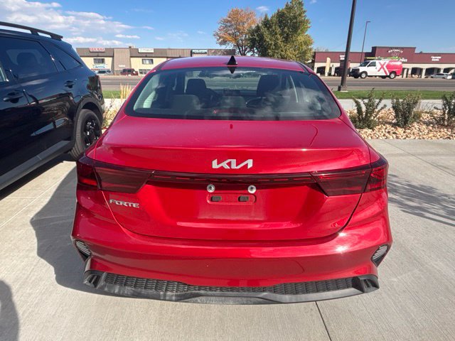 Certified 2024 Kia Forte LXS FWD image 4