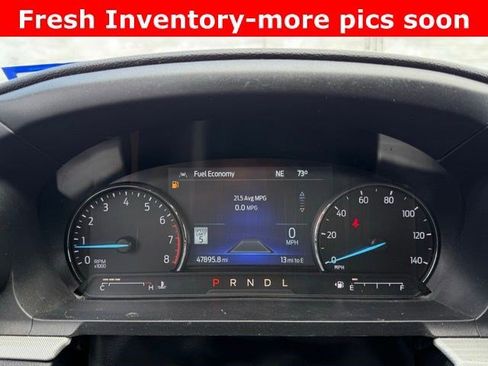 Used 2022 Ford Explorer XLT w/ Equipment Group 202A image 9