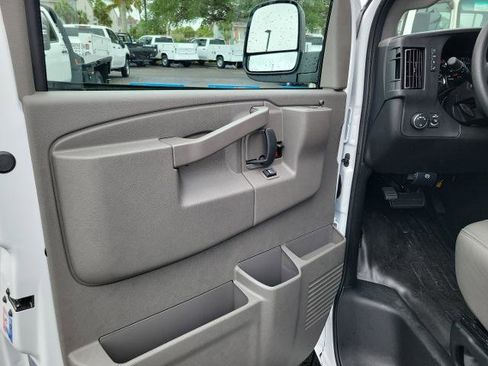 New 2025 Chevrolet Express 2500 w/ Driver Convenience Package image 17