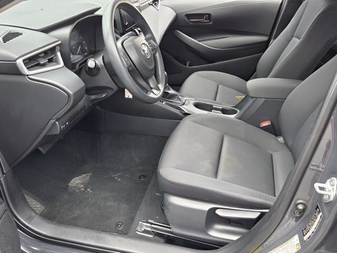 Used 2024 Toyota Corolla LE FWD image 11