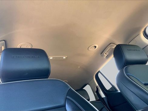 Used 2023 GMC Acadia Denali FWD image 14