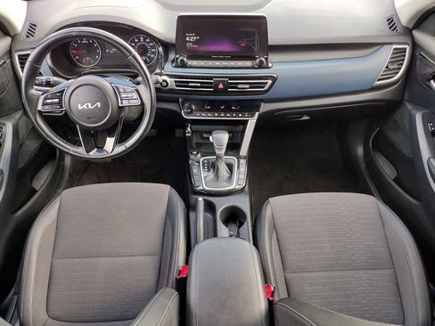 Used 2023 Kia Seltos S w/ Navigation Package AWD/4WD image 5