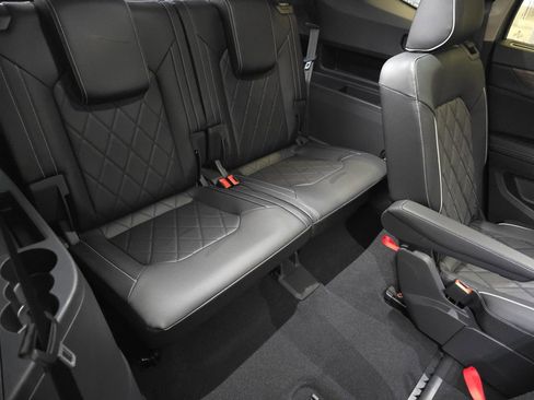 New 2026 Volkswagen Atlas SEL Premium R-Line image 14